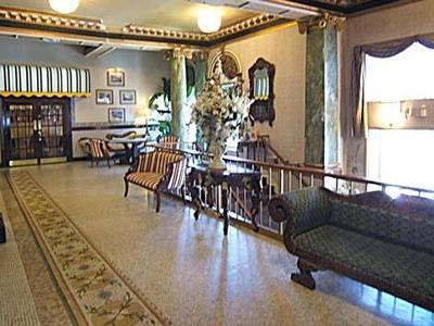 Clarion Inn & Suites Belleville Bagian luar foto